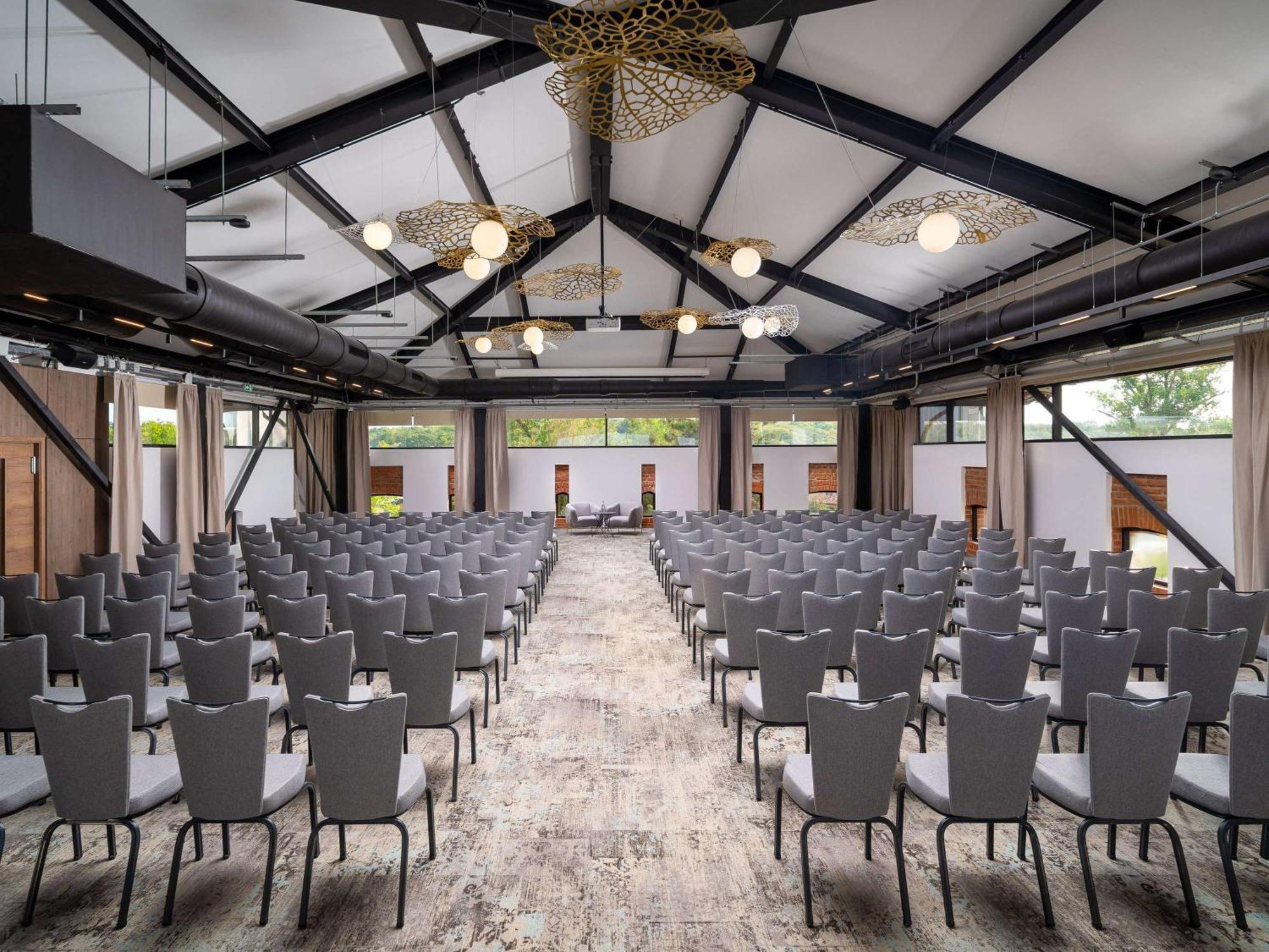 Mercure Conacul Cozieni Pasarea Esterno foto
