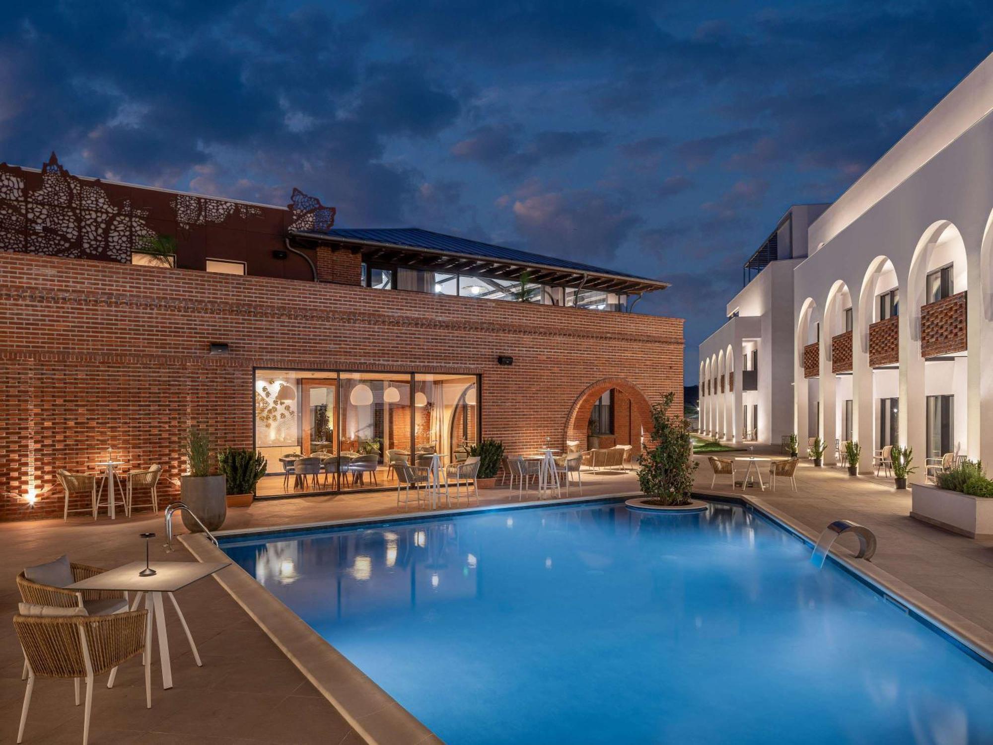 Mercure Conacul Cozieni Pasarea Esterno foto